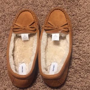 kids slippers size 5